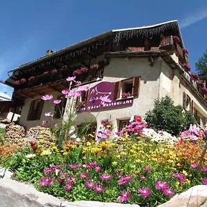  Hotel La Baïta Du Loup